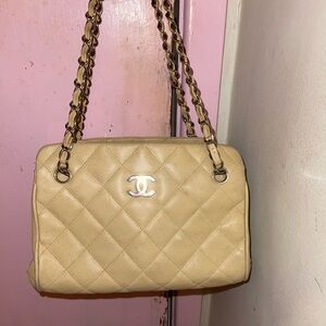 CHANEL cream Quilted Shoulder Bag
